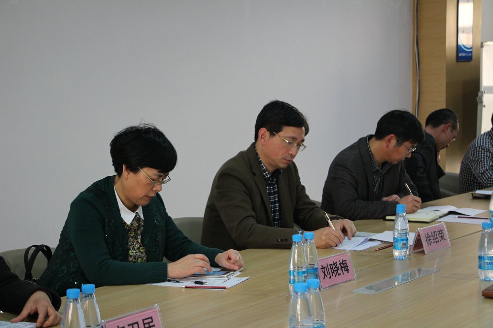 District Party Working Committee, deputy secretary of the CMC director Xu Shaorong visit our research guide