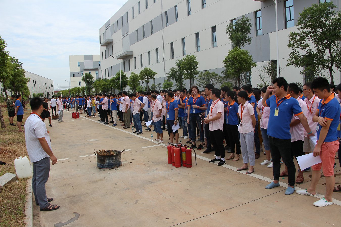 Jiangxi Vogel Au Optronics Co six officers training